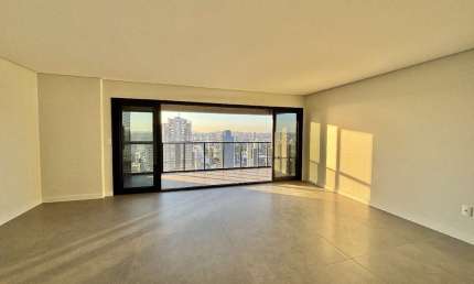 Apartamento com 3 quartos à venda na Clevelândia, 572 E, Centro, Chapecó por R$ 2.150.000
