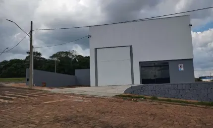 Barracão / Galpão / Depósito para alugar na Guerino Furlaneto, 15, Belvedere, Chapecó por R$ 11.933
