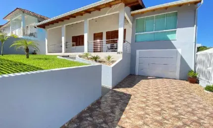 Casa com 3 quartos à venda na Jardim Europa, 1126, Presidente Médici, Chapecó por R$ 1.350.000