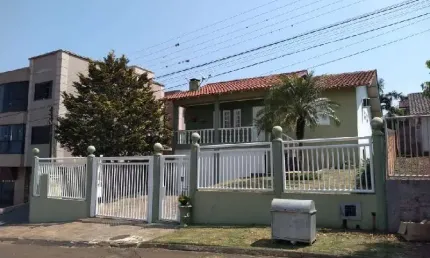 Casa com 3 quartos à venda na Thomaz Zidko, 55, Jardim América, Chapecó por R$ 1.450.000
