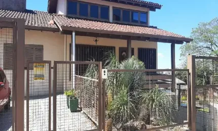 Casa com 3 quartos à venda na Aquliles Tomazeli, 307, Centro, Chapecó por R$ 2.000.000