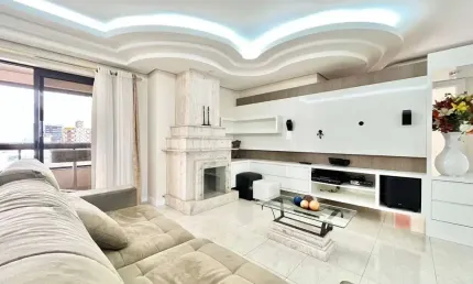Apartamento com 3 quartos para alugar na Quintino Bocaiúva, 45, Centro, Chapecó por R$ 5.685