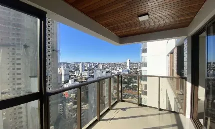 Apartamento com 3 quartos para alugar na Rua Barão do Rio Branco - D, 560, Centro, Chapecó por R$ 6.300