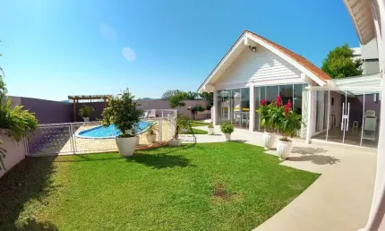 Casa com 5 quartos à venda na Rua Israel - D, 121, Maria Goretti, Chapecó por R$ 2.500.000