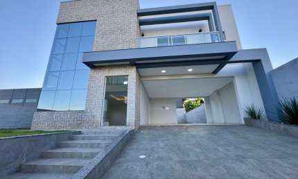 Casa com 3 quartos à venda na Orélio Decui, 100, Jardim Europa, Chapecó por R$ 1.550.000