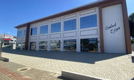Sala comercial para alugar na Avenida Senador Atílio Fontana - E, 1988, Efapi, Chapecó por R$ 9.450