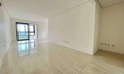 Apartamento com 3 quartos para alugar na Marechal José B. Bormann, 438, Centro, Chapecó por R$ 7.500