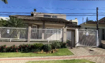 Casa com 3 quartos à venda na das Acácias, 264, Centro, Chapecó por R$ 2.000.000
