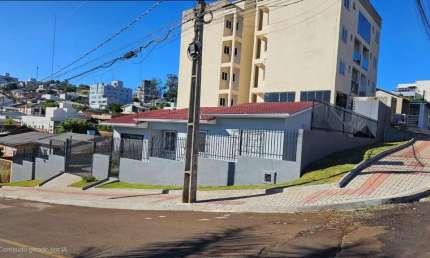 Casa com 3 quartos à venda na Rua Frei Henrique de Coimbra - E, 621, Esplanada, Chapecó por R$ 870.000