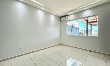 Casa com 3 quartos para alugar na Rua Ivan Bassani Bartolomei, 288, Desbravador, Chapecó por R$ 2.970
