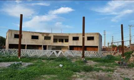 Ponto comercial à venda na Avenida Plácido Castelo, Jardim das Oliveiras, Fortaleza, 680 m2 por R$ 3.400.000
