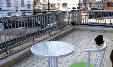 Casa à Venda no Boqueirão  4 Quartos, Suíte e Terraço Amplo a 4 Quadras da Praia!