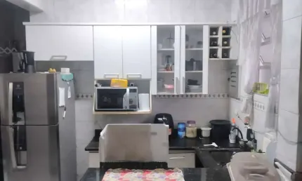 Apto Térreo a Venda com 2 Quartos, em Frente ao Shopping Brisamar, no Centro de São Vicente /SP