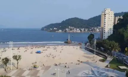 Amplo Apartamento de 2 Quartos com Vista para o Mar no Centro de São Vicente /SP