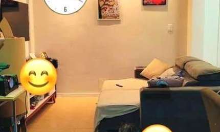 Apartamento Sala Living Reformado, a 2 Quadras da Praia do Gonzaguinha em São Vicente /SP