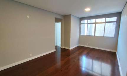 Apartamento Reformado à Venda no Campo Grande/Santos  2 Quartos, 90m², Vaga  R$ 477.000!