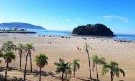 Locação Amplo Apto de 60 m² com 1 Quarto, Varanda e Vista Mar, Pé Na Areia, no José Menino, em Santos -SP