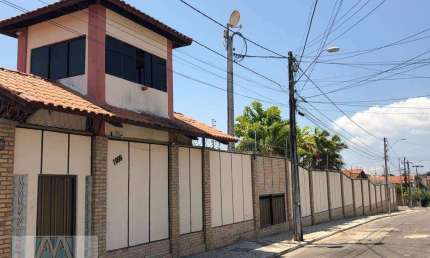 Casa com 3 dormitórios à venda, 170 m² por R$ 480.000,00 - Edson Queiroz - Fortaleza/CE