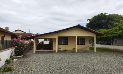 Casa para Venda em Balneário Barra do Sul, Centro, 3 dormitórios, 1 banheiro, 2 vagas