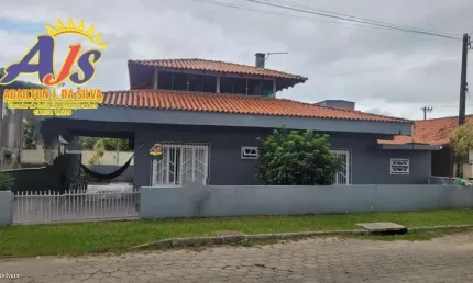 Casa para Venda em Balneário Barra do Sul, Centro, 4 dormitórios, 1 banheiro, 2 vagas