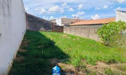 Terreno à venda no Jardim Esmeralda, Limeira 