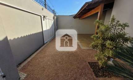 Casa com 3 quartos à venda no Jardim Inconfidência, Uberlândia 