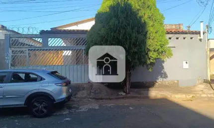 Casa com 3 quartos à venda no Aclimação, Uberlândia 
