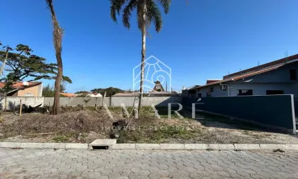 Terreno à venda na Praia do Ervino, São Francisco do Sul  por R$ 140.000