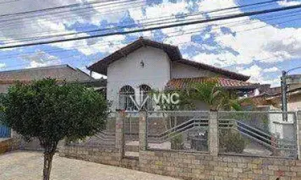 Casa com 3 dormitórios à venda, 168m² por R$750.000,00 - Bom Retiro - Betim/MG