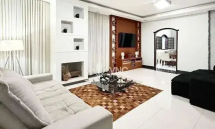 Casa dos sonhos à venda — Bom gosto, conforto e espaço para viver bem!