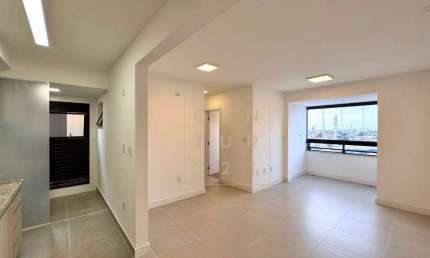 Apartamento com 2 quartos para alugar por R$ 3.821/mês - Riserva Divino - Sorocaba/SP
