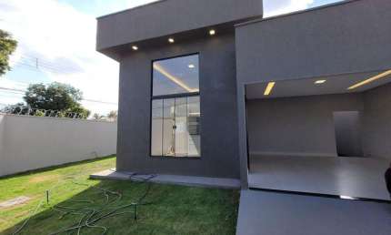Casa para Venda em Aparecida de Goiânia, Parque Veiga Jardim, 3 dormitórios, 1 suíte, 3 banheiros, 4 vagas