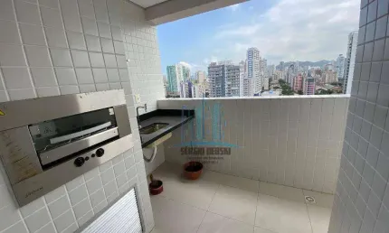 Vende-se apartamento com varanda gourmet, vista livre em todos os ambientes, andar alto. Prédio recente, próximo às universidades (Unisanta, Medicina,