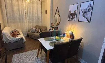 Vende-se apartamento reformado à uma quadra da praia do Gonzaguinha, São Vicente-SP.