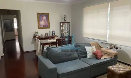 Amplo apartamento à venda no Gonzaga, Santos-SP., próximo aos shoppings do bairro e 4 quadras da praia.