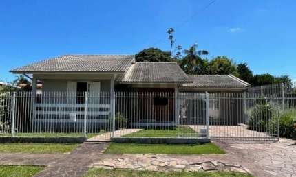 Casa com 3 quartos à venda no Pinheirinho, Criciúma 