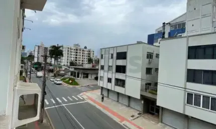 Apartamento Semi Novo, 2 Dormitórios 1 Suíte e 2 Garagens - Bairro Michel