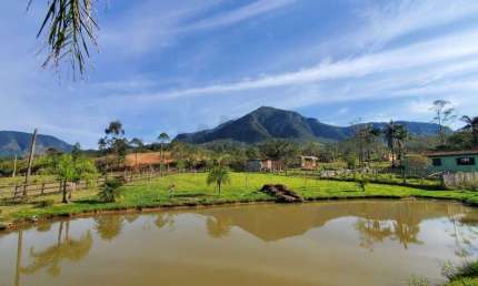 Chácara / sítio com 1 quarto à venda na Zona Rural, Treviso  por R$ 480.000