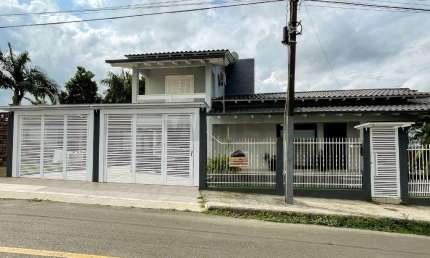 Casa com 2 quartos à venda no Imperatriz, Criciúma  por R$ 750.000