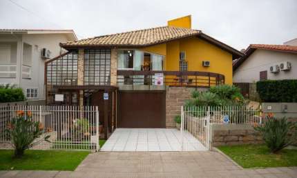 Casa com 3 quartos à venda no Michel, Criciúma 