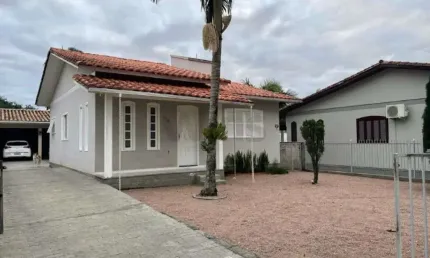 Casa com 3 quartos à venda no Rio Maina, Criciúma , 120 m2 por R$ 690.000