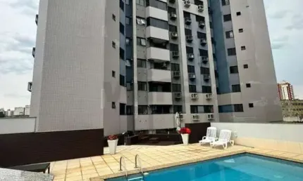 Apartamento no 14º andar, 3 dormitórios,  1 suíte,  Centro de Criciúma - Andar alto e vista livre
