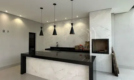 Casa com 3 quartos à venda na Rua Samambaia, Jardim Brasília, Uberlândia