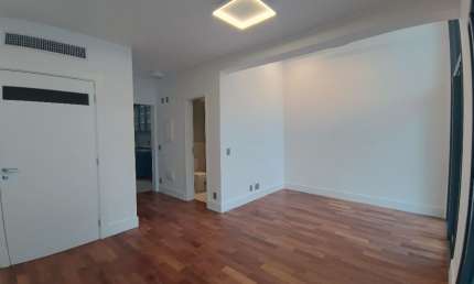 Apartamento único 3 Suites 127 metros localização única.