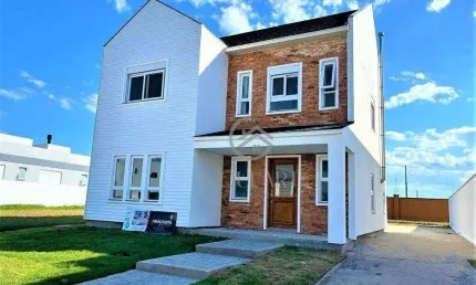 Linda casa com 3 suítes, semi mobiliada no Alphaville