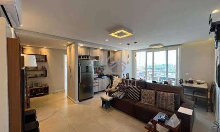 Apartamento mobiliado com 2 dormitórios no centro de Pelotas