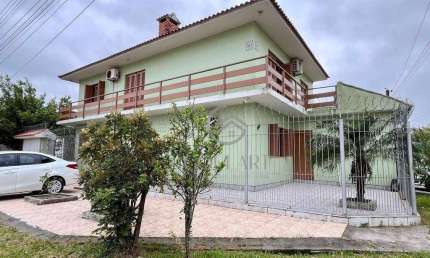 Casa ampla próximo a Av. Cidade de Lisboa no Fragata