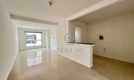 Excelente apartamento no Porto, próximo á Faculdades