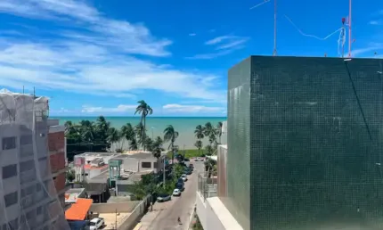 Flat com vista para a mata atlântica e brisa do mar – conforto e exclusividade