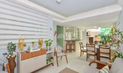 Casa com 3 quartos à venda na Rua Gustavo Schier, 640, Novo Mundo, Curitiba, 155 m2 por R$ 960.000